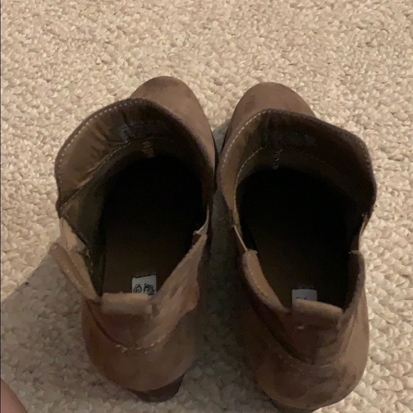 Booties - Picture 4 of 5